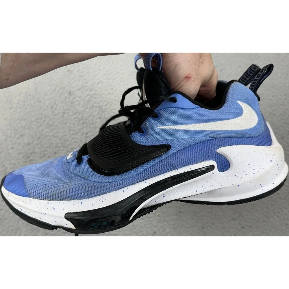 Nike Zoom Freak 3 Men 11 Dutch Blue Ghost Basketball Athletic Lace Up DA7845-400